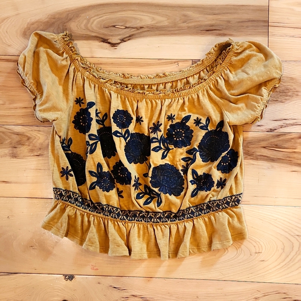 American Eagle top